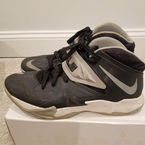 Lebron 7 Soldier Black Grey and White - Size 10.5 main image 6